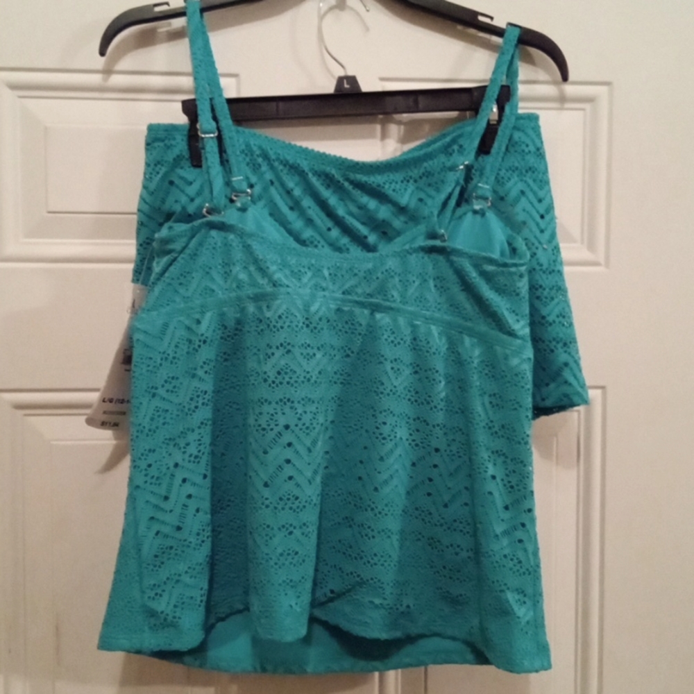 Two piece swimsuit Color Green Size Large Top / Med Bottom